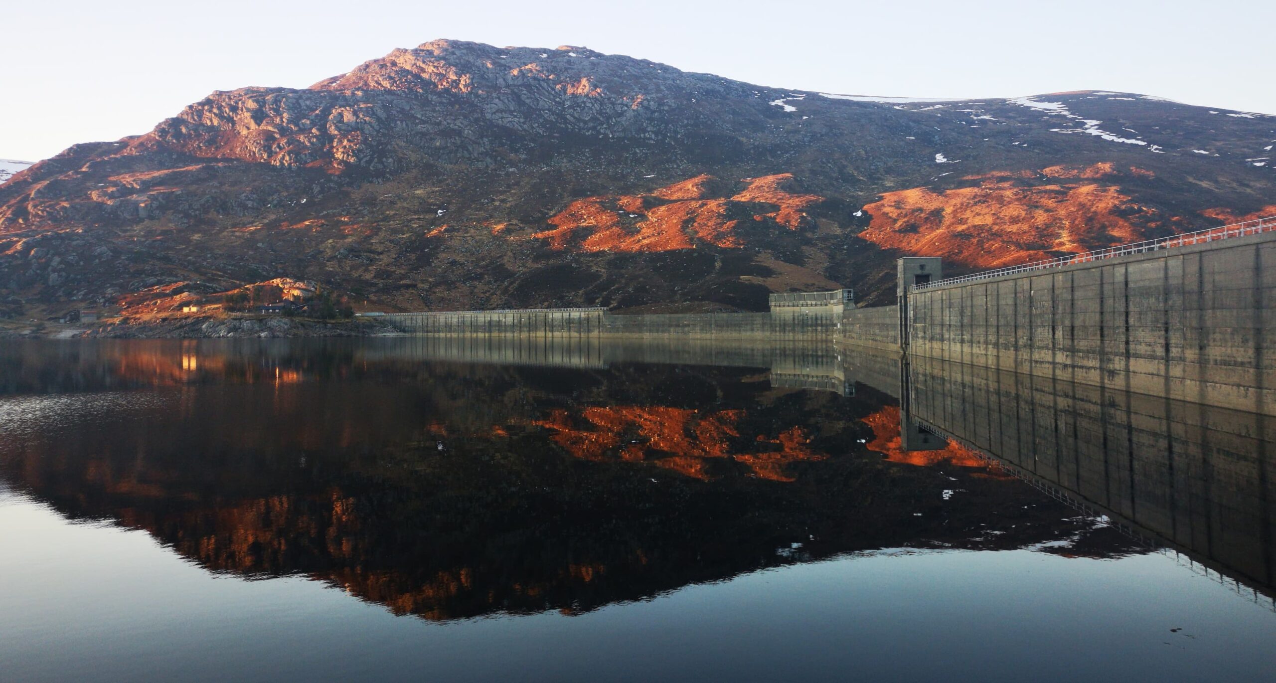 sundown at Mullardoch